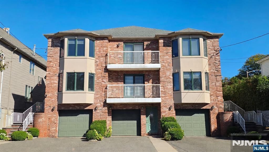 341 Columbia B, Palisades Park, NJ 07650