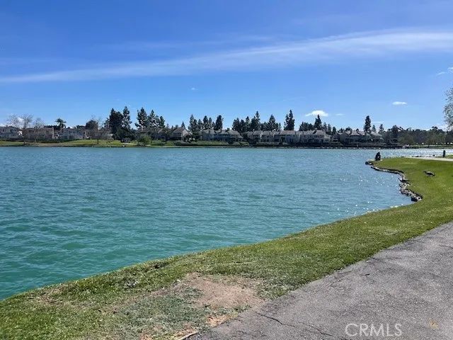 73 Fallingstar, Irvine, CA 92614