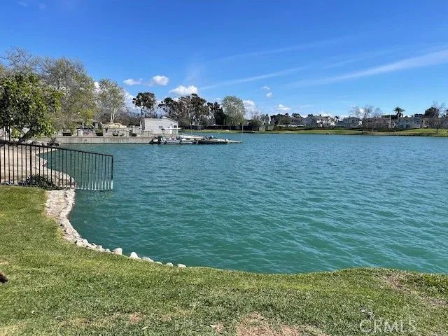 73 Fallingstar, Irvine, CA 92614