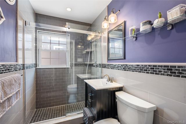 41 Andrew Lane, Levittown, NY 11756