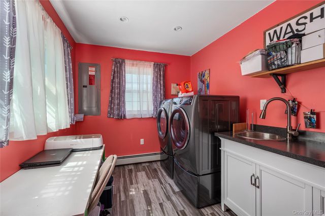 41 Andrew Lane, Levittown, NY 11756