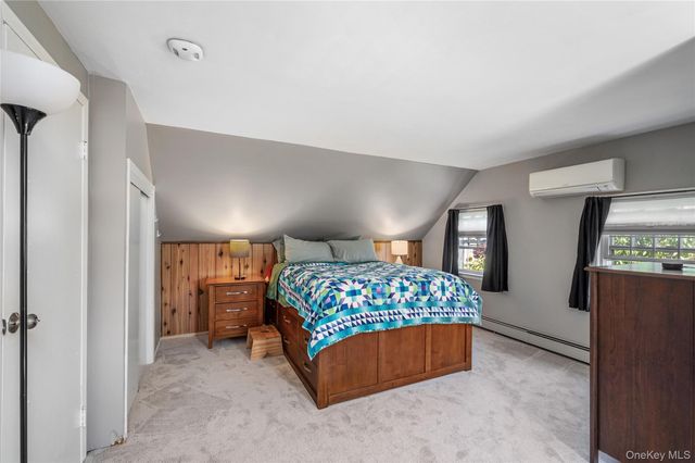 41 Andrew Lane, Levittown, NY 11756