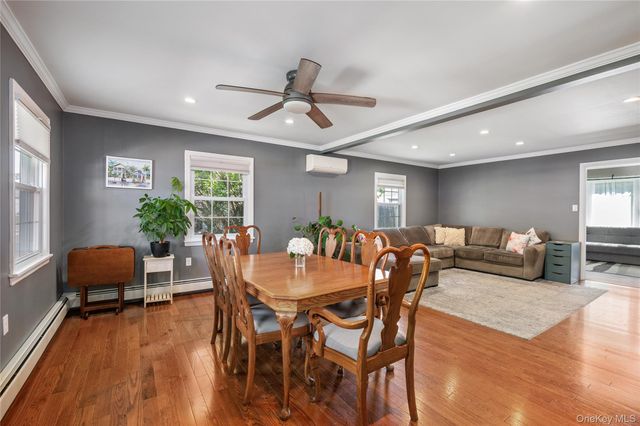 41 Andrew Lane, Levittown, NY 11756