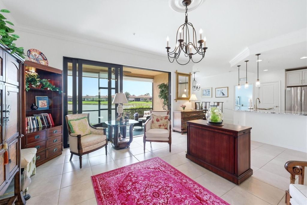 Image 5 of property listing at 23160 BANBURY WAY 102, Venice, FL 34293