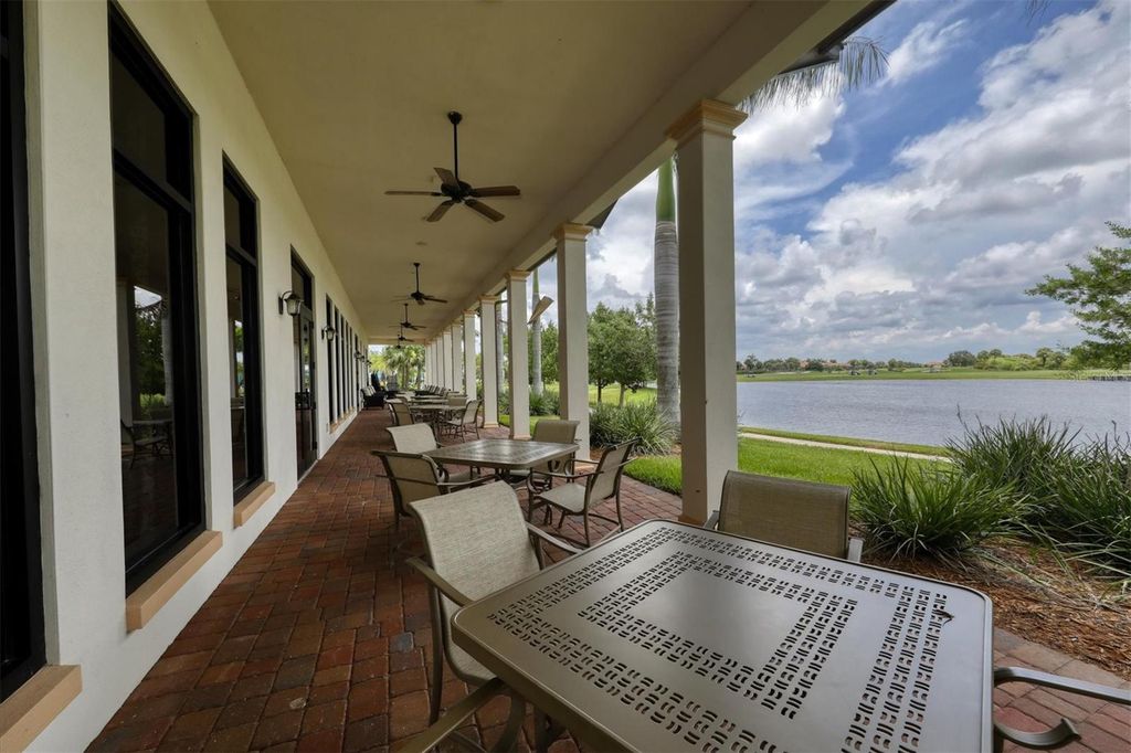 Image 48 of property listing at 23160 BANBURY WAY 102, Venice, FL 34293