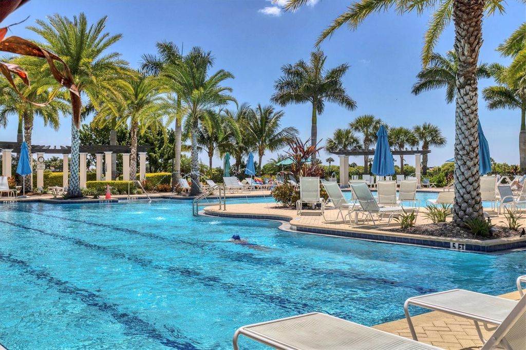 Image 57 of property listing at 23160 BANBURY WAY 102, Venice, FL 34293