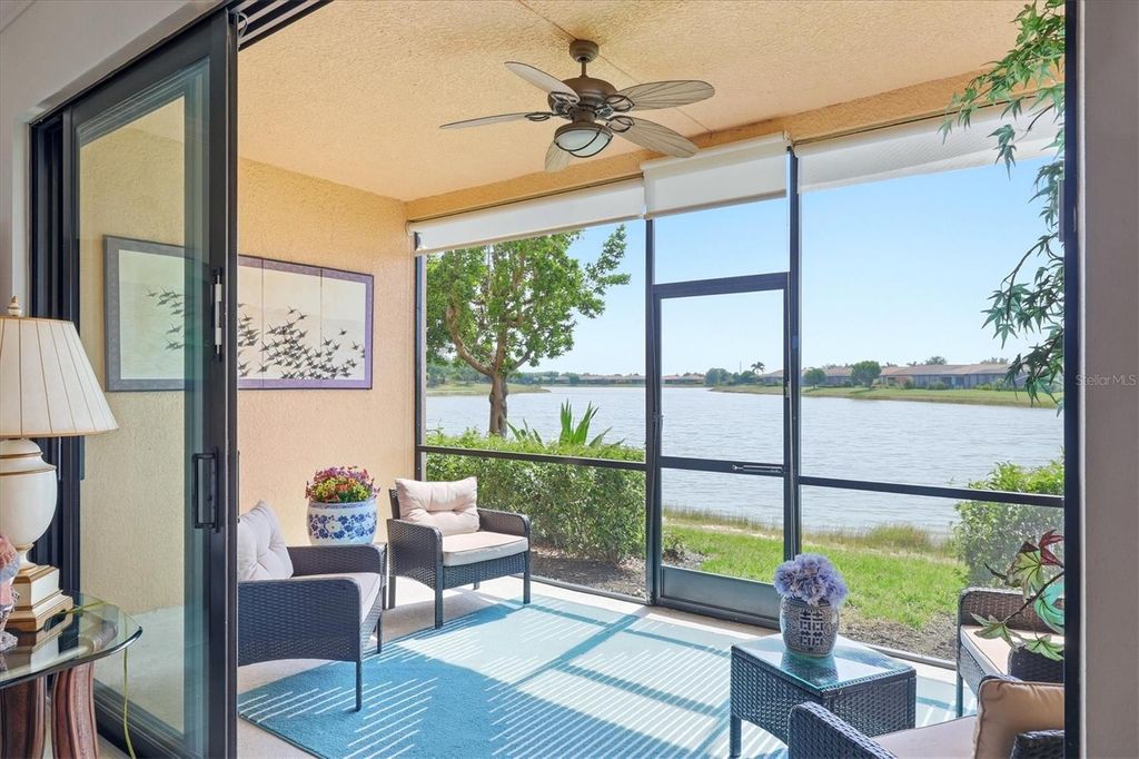 Image 7 of property listing at 23160 BANBURY WAY 102, Venice, FL 34293