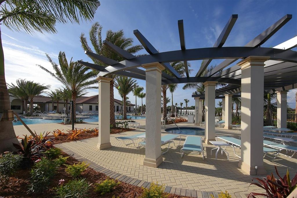 Image 63 of property listing at 23160 BANBURY WAY 102, Venice, FL 34293