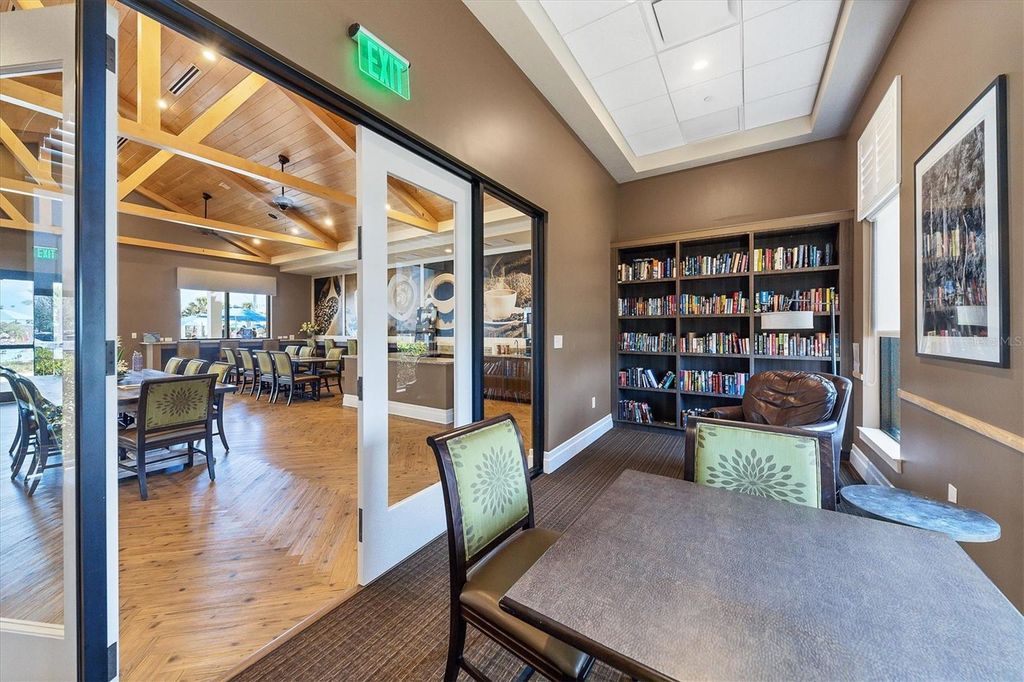 Image 66 of property listing at 23160 BANBURY WAY 102, Venice, FL 34293
