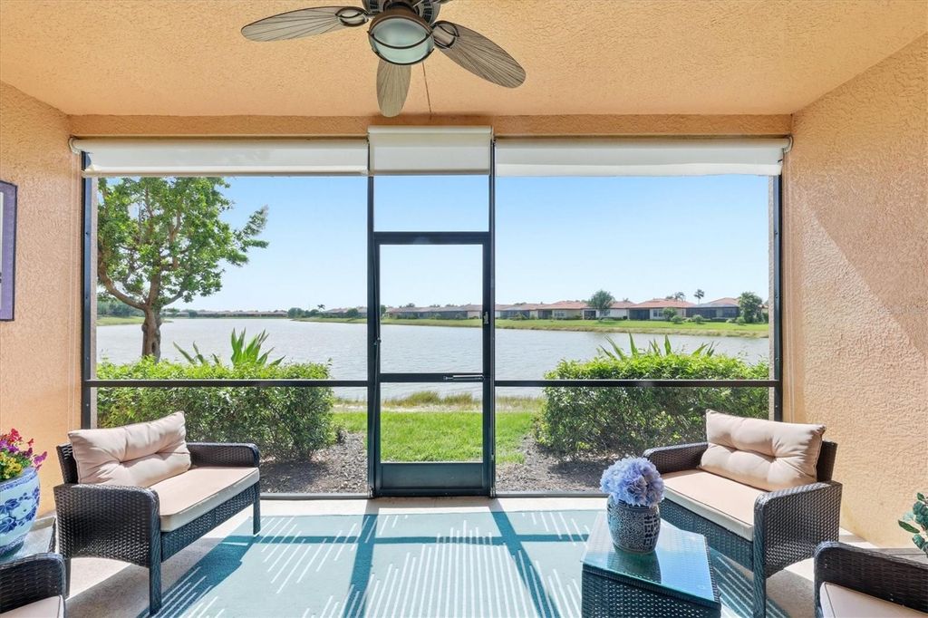 Image 8 of property listing at 23160 BANBURY WAY 102, Venice, FL 34293