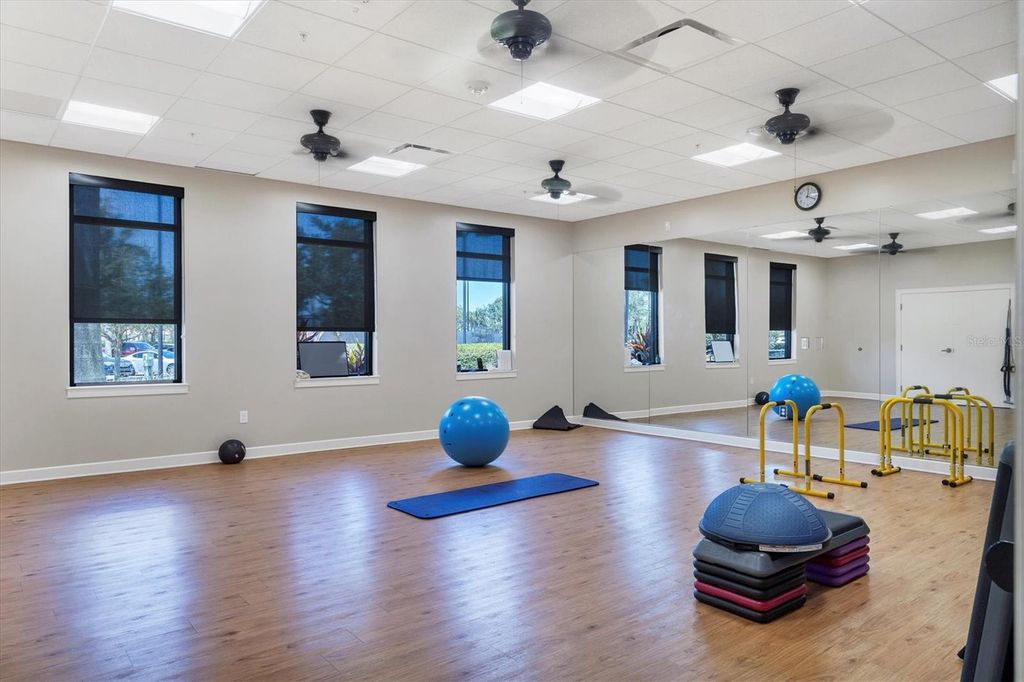 Image 74 of property listing at 23160 BANBURY WAY 102, Venice, FL 34293