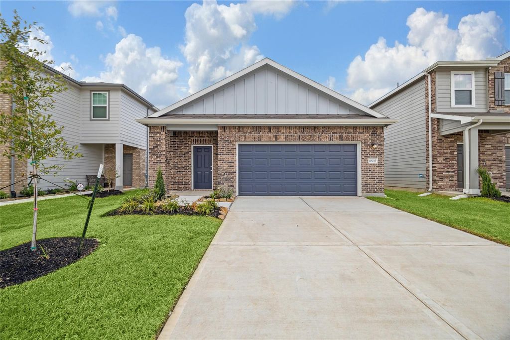 10035 Tiger Flower Lane, Houston, TX 77016