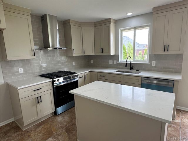 56602 Winding Creek Drive, Macomb Township, MI 48042