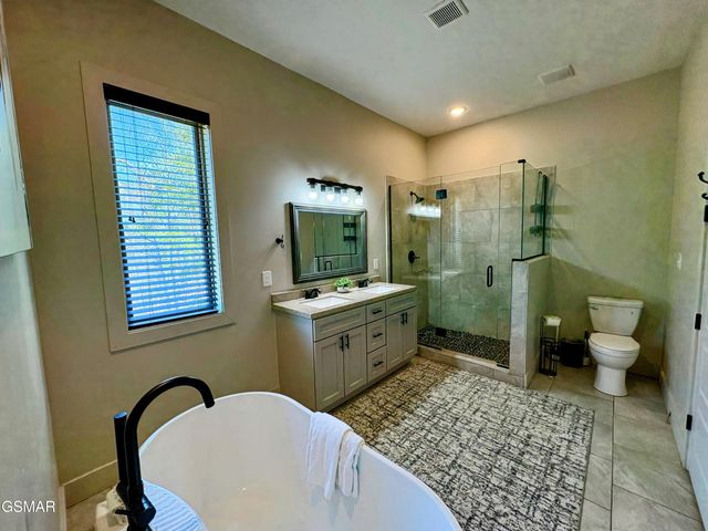 3343 Summit Trails Drive, Sevierville, TN 37862