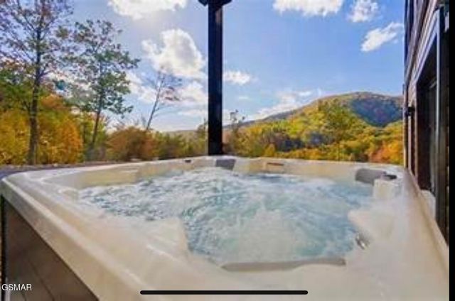 3343 Summit Trails Drive, Sevierville, TN 37862