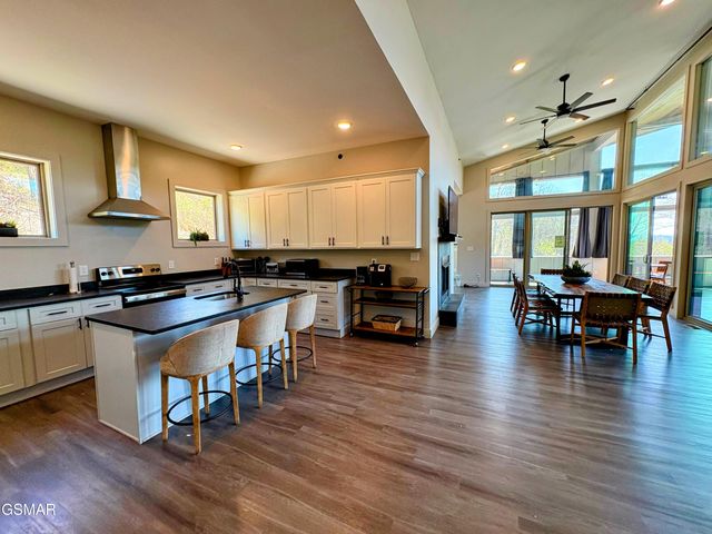 3343 Summit Trails Drive, Sevierville, TN 37862