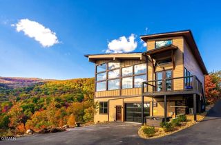 3343 Summit Trails Drive, Sevierville, TN 37862