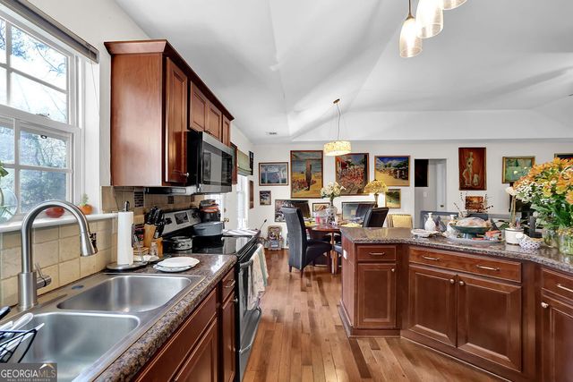 108 Jennifer Lane NW, Lilburn, GA 30047