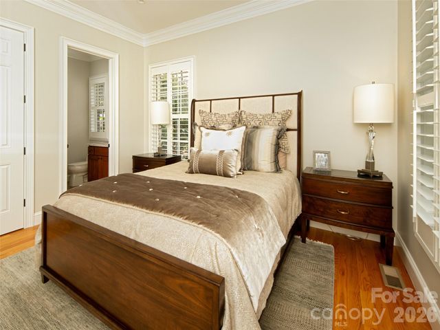 75 Chauncey Circle, Asheville, NC 28803