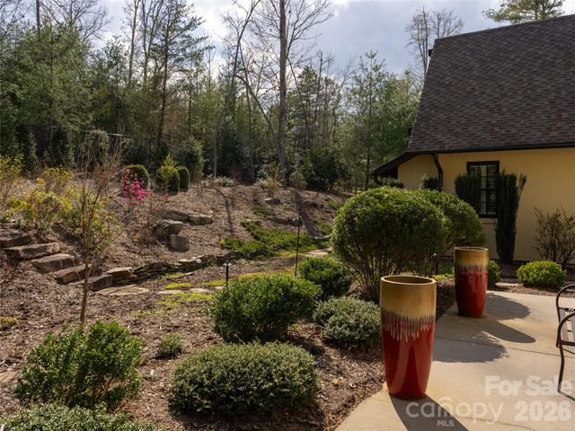 75 Chauncey Circle, Asheville, NC 28803