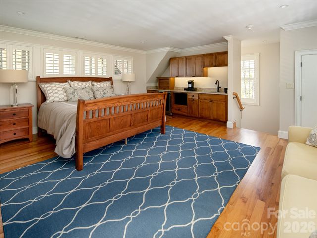 75 Chauncey Circle, Asheville, NC 28803