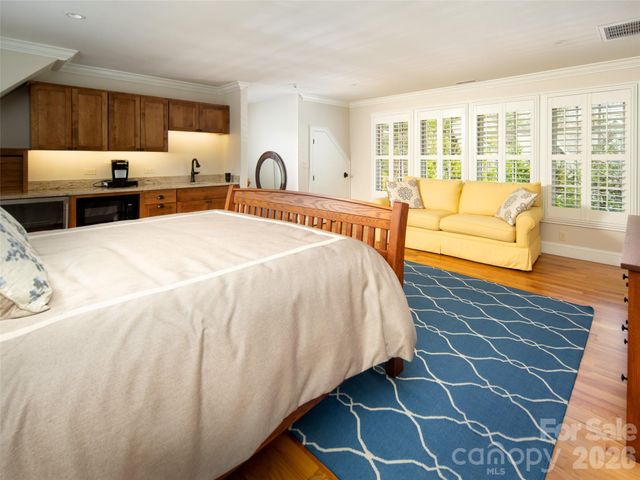 75 Chauncey Circle, Asheville, NC 28803