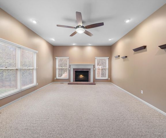 350 Huntington Drive, Saline, MI 48176