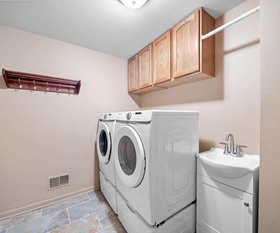 350 Huntington Drive, Saline, MI 48176