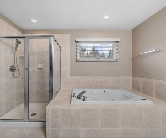 350 Huntington Drive, Saline, MI 48176