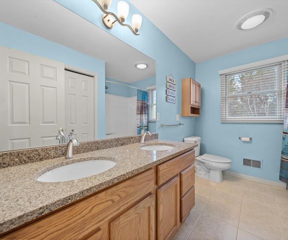 350 Huntington Drive, Saline, MI 48176