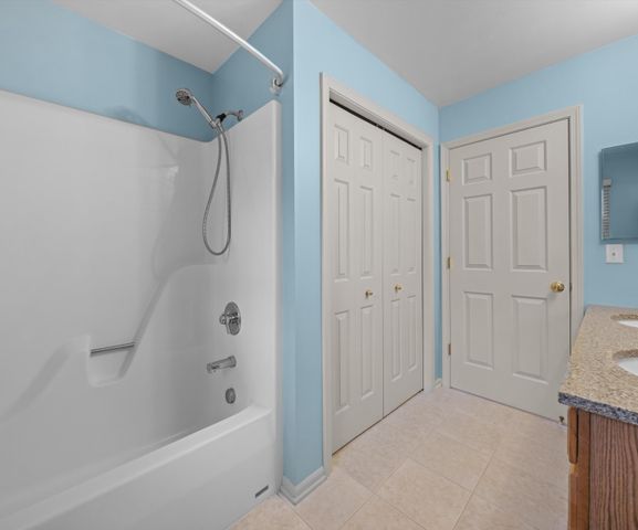 350 Huntington Drive, Saline, MI 48176