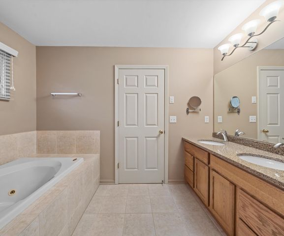 350 Huntington Drive, Saline, MI 48176