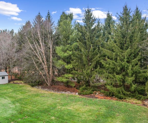 350 Huntington Drive, Saline, MI 48176