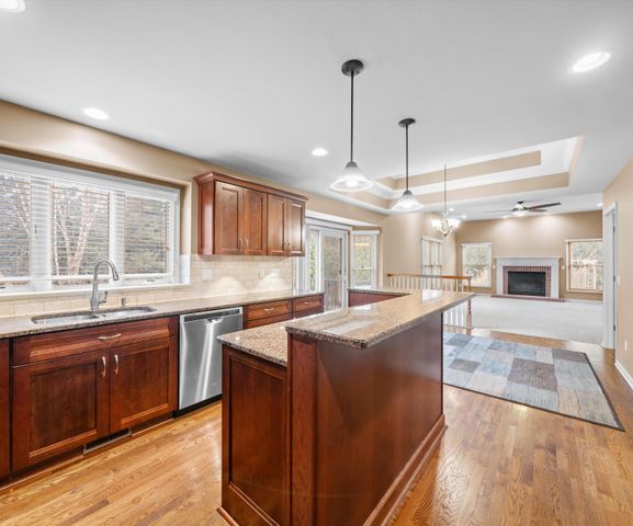 350 Huntington Drive, Saline, MI 48176