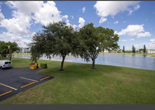 2053 Cornwall C, Boca Raton, FL 33434