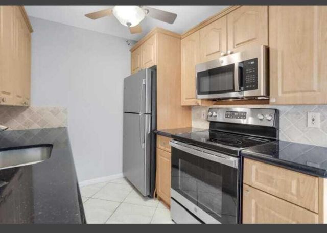 2053 Cornwall C, Boca Raton, FL 33434
