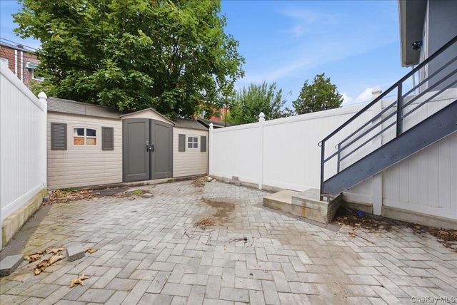 320 E 59th Street, Brooklyn, NY 11203