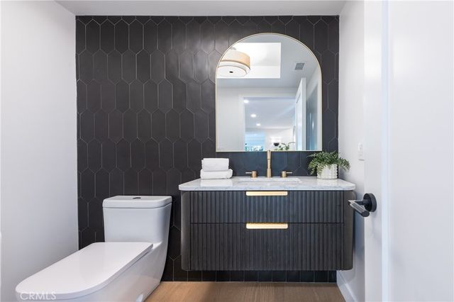 17153 Adlon Road, Encino, CA 91436