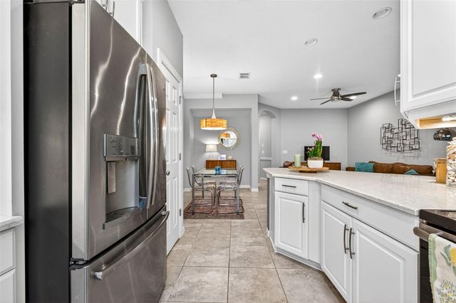 904 VINEYARD LANE, Oldsmar, FL 34677