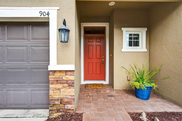 904 VINEYARD LANE, Oldsmar, FL 34677