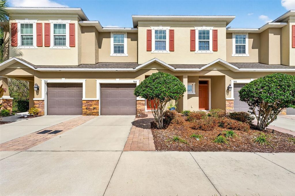 904 VINEYARD LANE, Oldsmar, FL 34677