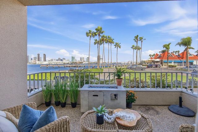 1101 1st St 110, Coronado, CA 92118