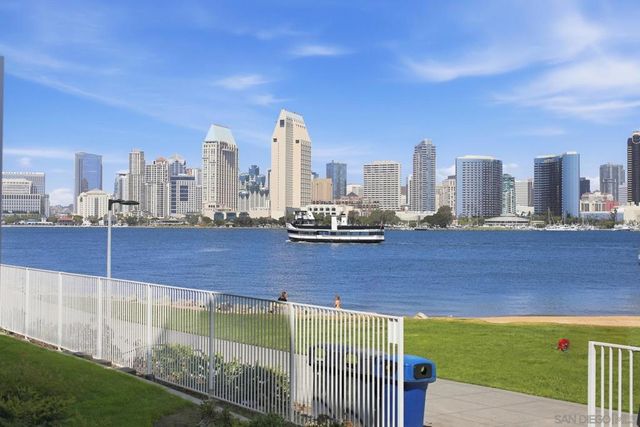 1101 1st St 110, Coronado, CA 92118