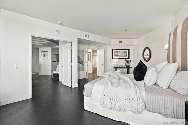1101 1st St 110, Coronado, CA 92118