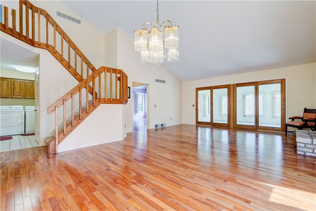 6 Wood Cutters Circle, Greece, NY 14612