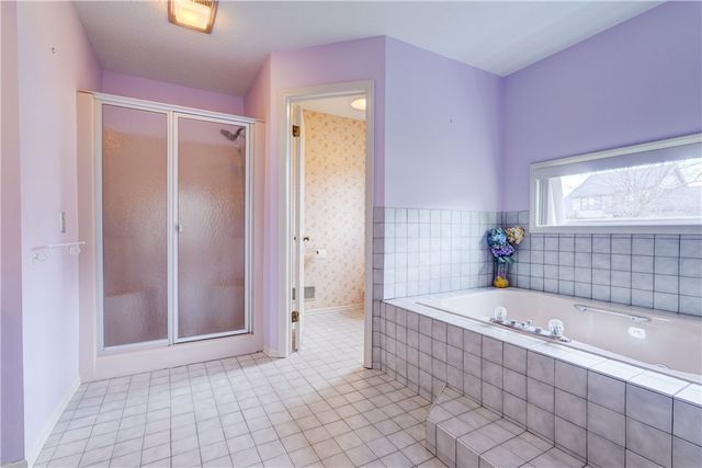 6 Wood Cutters Circle, Greece, NY 14612