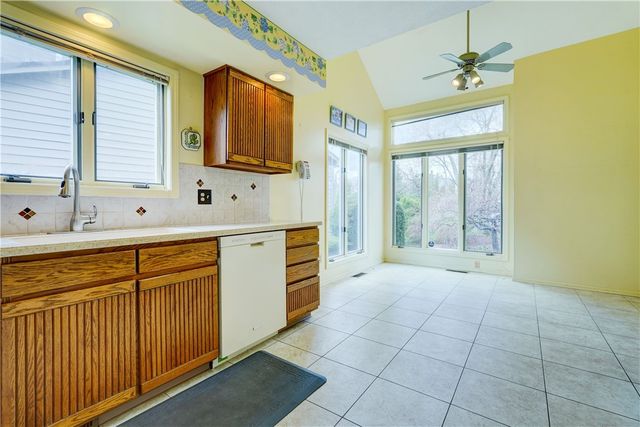 6 Wood Cutters Circle, Greece, NY 14612