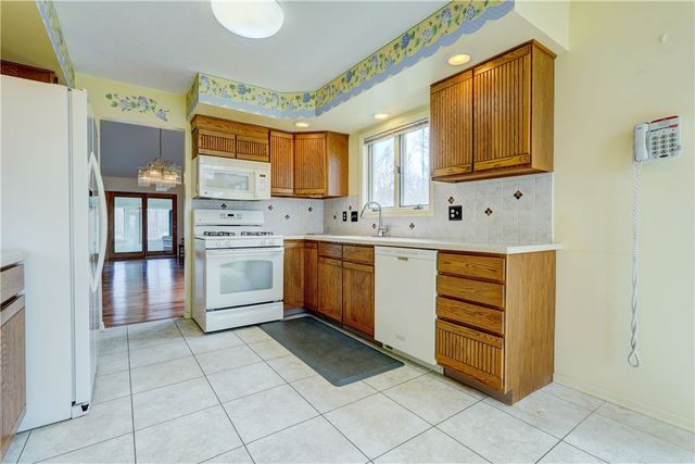 6 Wood Cutters Circle, Greece, NY 14612