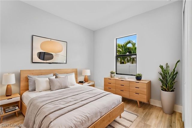 653 107th AVE N, Naples, FL 34108