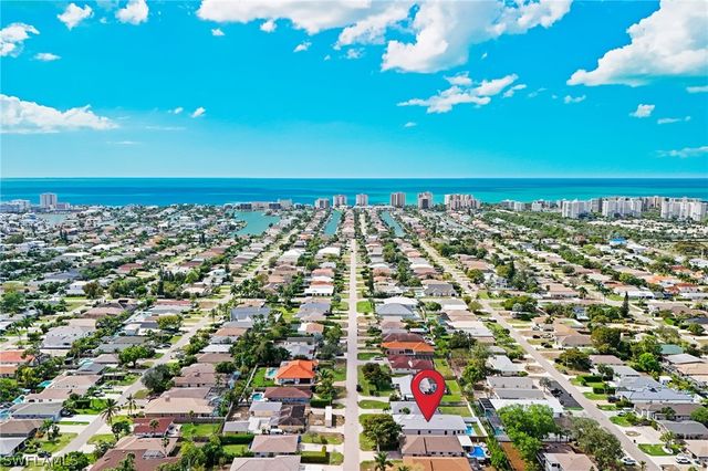 653 107th AVE N, Naples, FL 34108